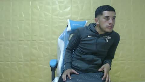 juanperez1999777 online show from September 17, 10:24 pm