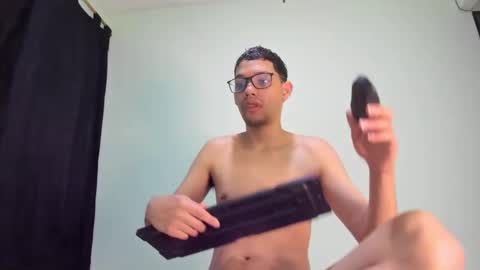 juansuarez204 online show from February 15, 11:03 pm