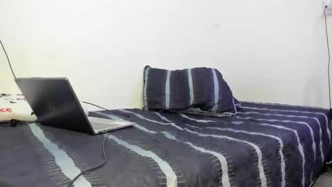 juansuarez204 online show from October 29, 11:27 pm