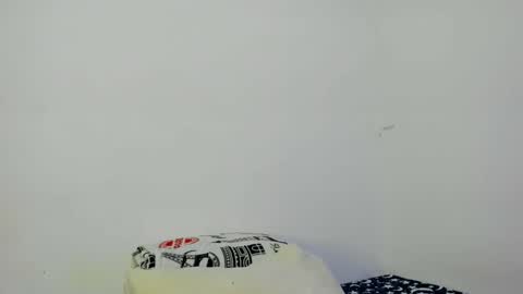 juansuarez204 online show from October 6, 10:27 pm