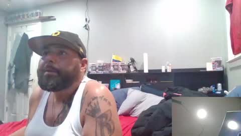 Juiceepawwg420 online show from June 15, 8:34 pm