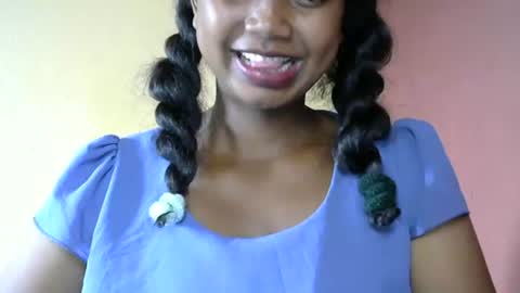 stellah online show from March 11, 12:06 pm