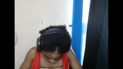 juicynwetx online show from February 25, 1:32 pm