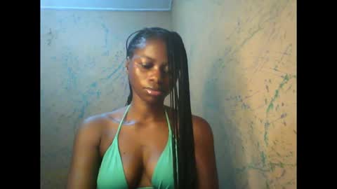 Snapshot of juicypiexx chatting on October 6, 2:29 am juicypiexx online show from October 6, 2:29 am