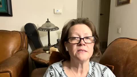 JuJuKitty online show from October 18, 5:00 am