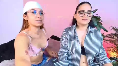 Jules and Gia online show from November 8, 7:06 pm