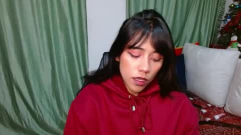 Snapshot of juli_love11 chatting on December 15, 10:58 pm JULIETA online show from December 15, 10:58 pm