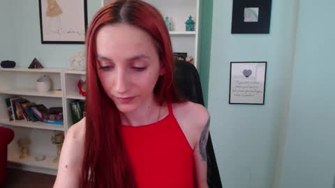 JuliaJae online show from October 22, 6:49 am