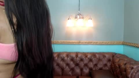 julia_bliss online show from May 4, 12:33 pm