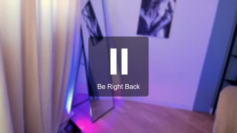 julia_levis online show from January 29, 11:30 am