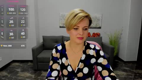 Julia online show from February 18, 4:03 pm