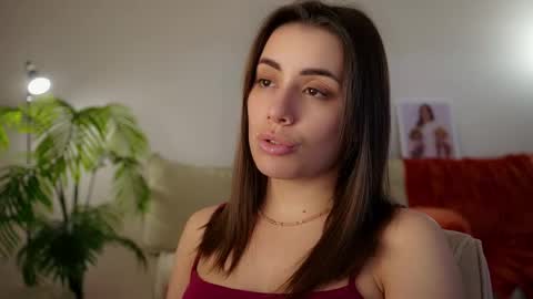 Molly online show from April 7, 4:20 pm