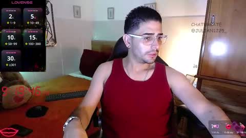 Julian online show from November 27, 2:19 am