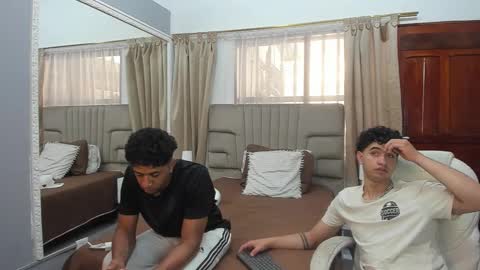 julian billy online show from February 12, 2:43 pm