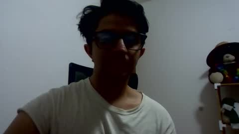 Julian Mora online show from November 5, 10:50 am