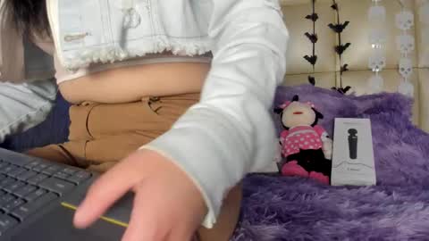 Snapshot of juliana_js_ chatting on October 20, 3:22 am juliana_js_ online show from October 20, 3:22 am