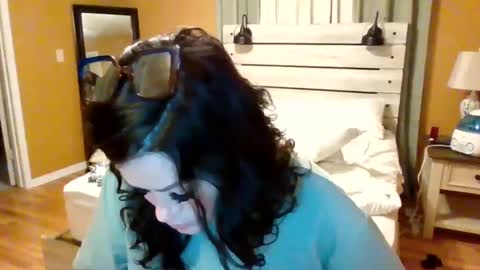 Snapshot of julianaxxxrose chatting on March 3, 2:28 pm Texas Mamasita online show from March 3, 2:28 pm