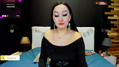 Julianna online show from February 8, 3:00 pm