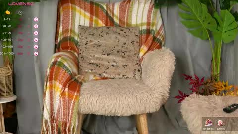 Julie online show from October 15, 7:00 am