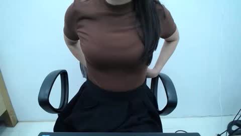 julie9x online show from October 13, 12:23 am