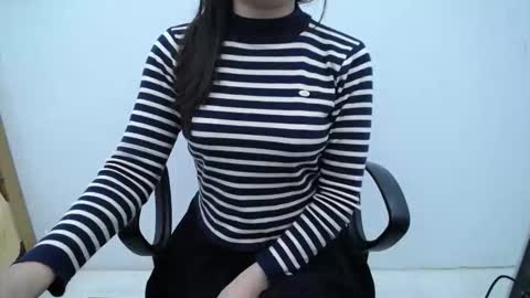 julie9x online show from February 3, 7:02 am