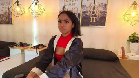 Snapshot of julie_coper chatting on October 6, 12:45 pm julie coper online show from October 6, 12:45 pm