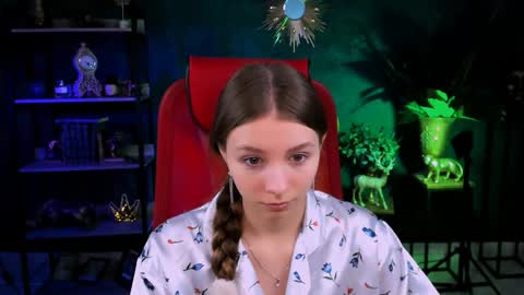 juliedaniel online show from October 15, 8:26 am