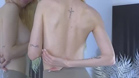 Julia online show from November 18, 9:40 pm