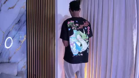 Julien online show from March 30, 12:05 pm