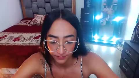 julieta art1 online show from February 25, 9:04 pm