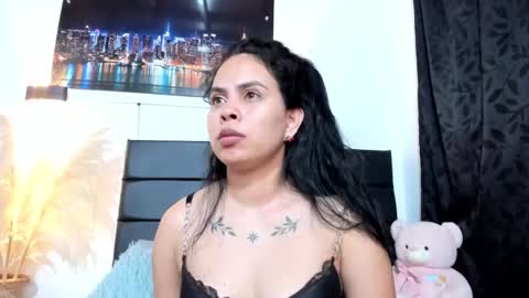 Snapshot of julieta_coopeer_ chatting on September 15, 10:50 am Julieta online show from September 15, 10:50 am