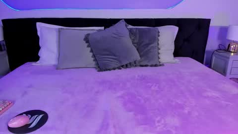 Snapshot of julieta_cortes__ chatting on September 19, 12:09 pm Julieta online show from September 19, 12:09 pm