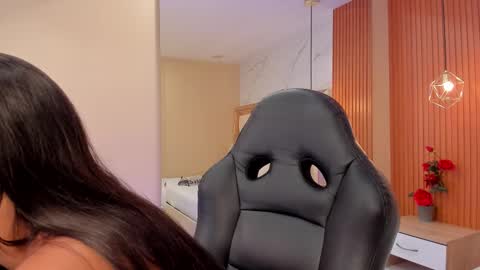     online show from December 15, 10:06 pm