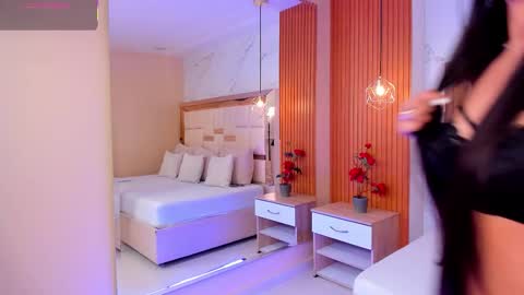     online show from March 5, 10:08 pm