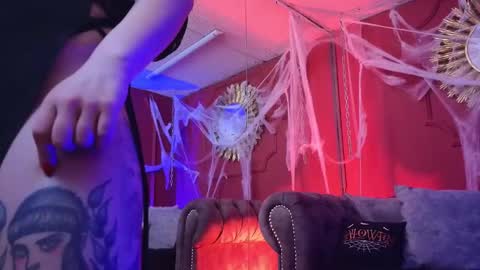  Julieta  online show from October 31, 3:45 pm