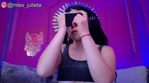  Julieta  online show from May 21, 12:33 pm