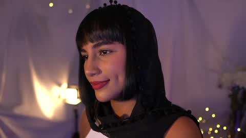 julietawinona online show from December 5, 10:17 pm