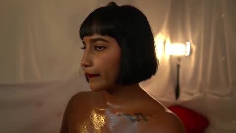 julietawinona online show from March 9, 11:46 pm