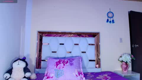 Snapshot of julieth_rossi chatting on March 5, 4:34 am julieth rossi online show from March 5, 4:34 am