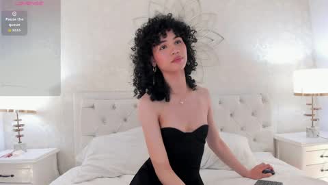 julietta    online show from June 3, 12:19 pm