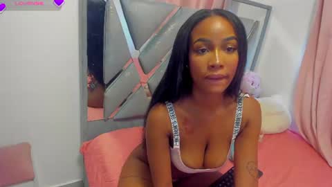 julitpink online show from June 15, 9:07 pm