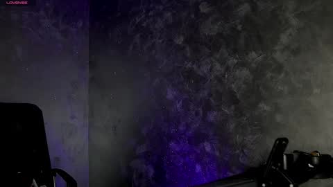 JULiUS   online show from November 12, 12:02 am