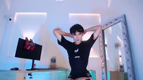 jullian online show from May 15, 11:34 pm