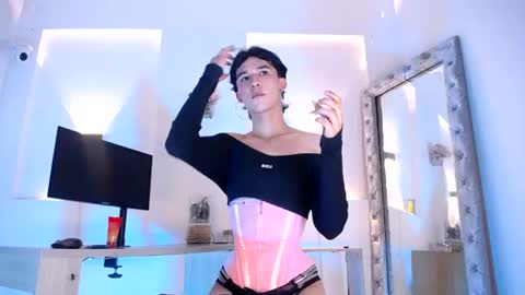 jullian online show from June 20, 11:55 pm