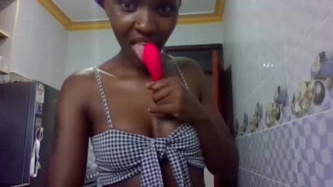 Reyna online show from March 29, 3:24 pm