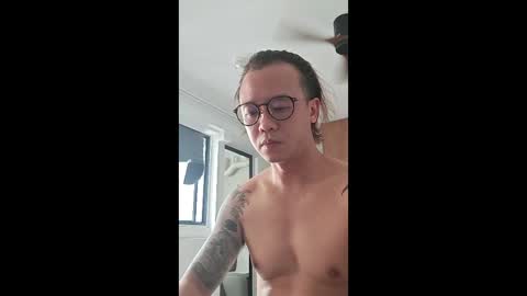 junakiraaa online show from January 6, 2:26 am