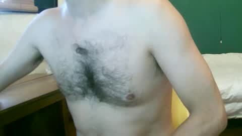 Mia online show from April 4, 6:04 pm