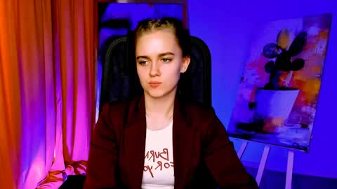 junewoods online show from March 30, 2:39 pm