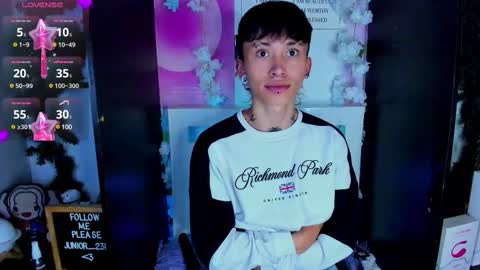 Junior online show from February 18, 11:30 pm