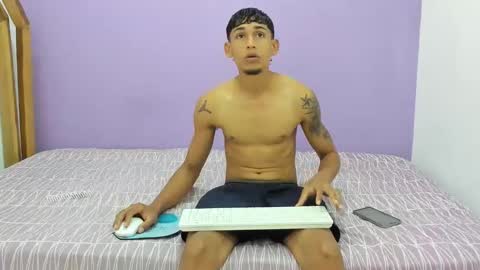 junior_bigcock3 online show from January 21, 6:34 pm